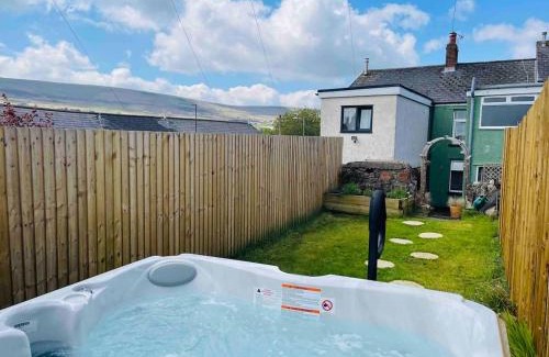Blaenavon House | HOT TUB - Miners Cottage - edge of Brecon Beacons National Park - Heritage Town