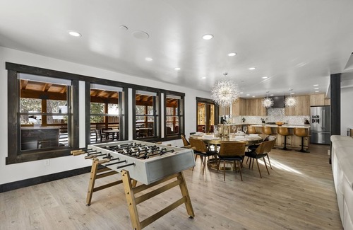 Olympic Valley House | Hot Tub|Pet Friendly|Arcade Games and Foosball Table