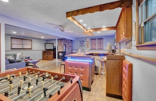 Lake Harmony House | Hot Tub, Sleeps 18, Firepit Bar & Gameroom
