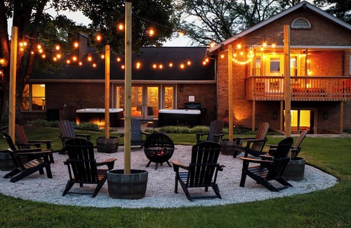 Frankfort House | Hot Tubs + Firepit + Gameroom + 4mi to Buffalo Trace