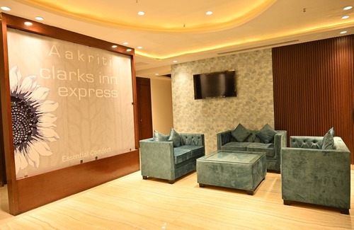 Bareilly Hotel | Hotel Aakriti Clarks Inn Express