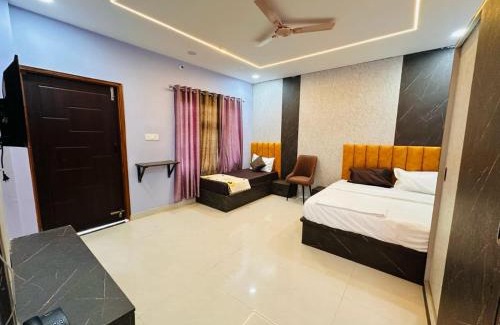Lucknow Hotel | Hotel Airport Highway Suitable for Family and Business Travellers