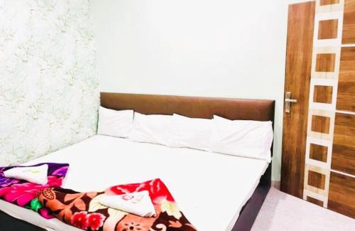 Ajmer Hotel | Hotel Aliza Palace Ajmer AC OR NON AC ROOM