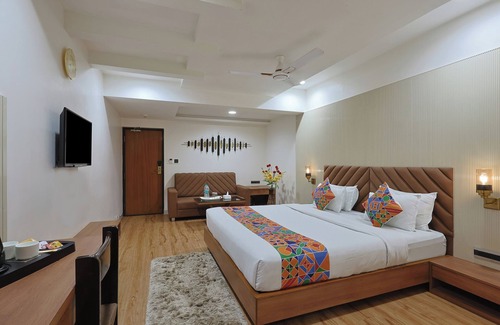 Sayajiganj Hotel | Hotel Ambassador