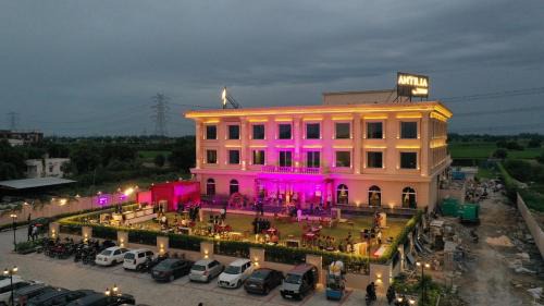 Sonepat Hotel | Hotel Antilia by Zion