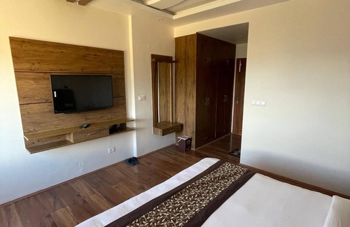 Theog Hotel | Hotel Apple View Narkanda