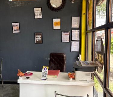 Shujalpur Hotel | Hotel Area 42