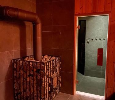 Moderowka Hotel | Hotel Artis