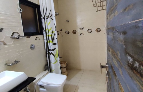 Porbandar Hotel | Hotel Balaji Palace