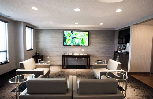 Southeast Calgary Hotel | Hotel Blackfoot