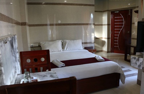 Annamalai Nagar Hotel | Hotel Blue Stone