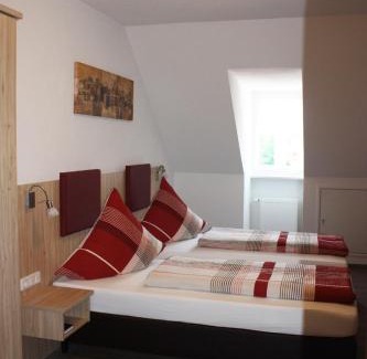 Leeder Hotel | Hotel Boarding House Hohenwart