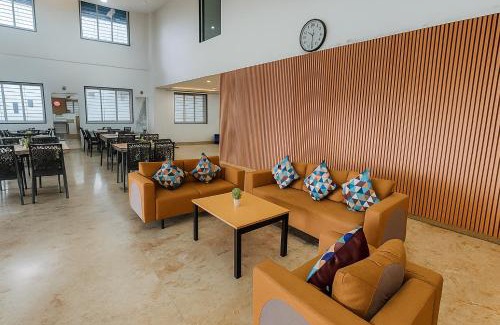 Rajgurunagar Hotel | Hotel Chaitanya Inn