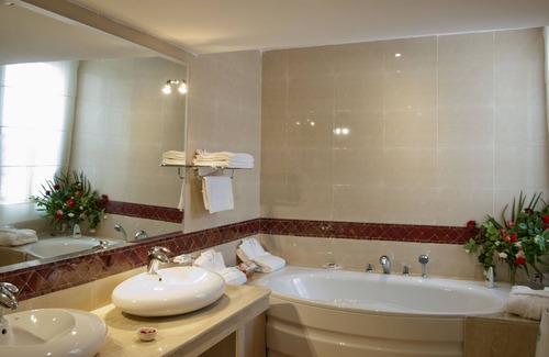 Bine el Ouidane Hotel | Hotel Chems du Lac