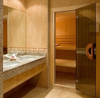 Calvarrasa de Abajo Hotel | Hotel Cies