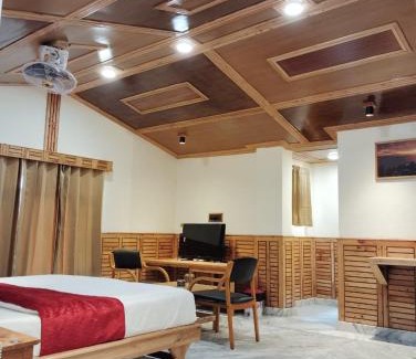 Mandi Hotel | Hotel CM Palace - Pure Vegetarian