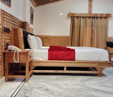 Mandi Hotel | Hotel CM Palace - Pure Vegetarian