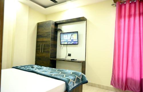 Ghaziabad Hotel | Hotel Crystal