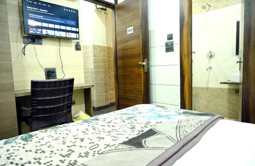 Ghaziabad Hotel | Hotel Crystal