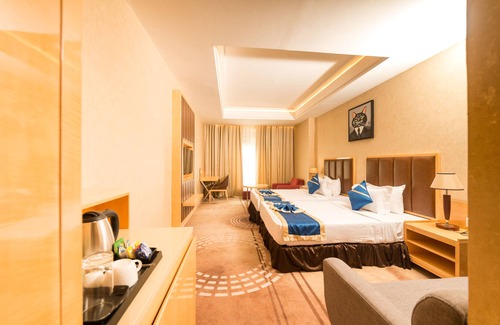 Indira Nagar Hotel | Hotel D'corbiz