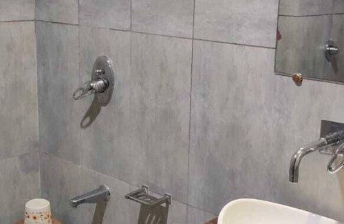 Ahmedabad Hotel | Hotel darshan naroda