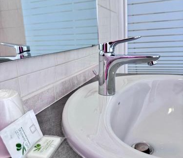 Le Chambon-Feugerolles Hotel | HOTEL De La Tour Saint Etienne SUD
