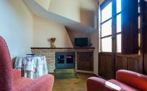Villaverde de Guadalimar Hotel | Hotel de Montaña Cueva Ahumada