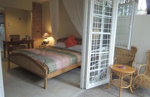 Medan Resort | Hotel Deli River and Restaurant Omlandia