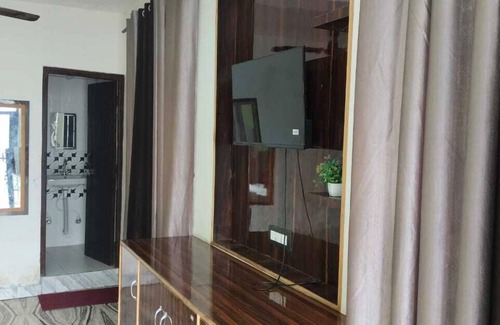 Bullawala Hotel | Hotel Dev Palace Kempty