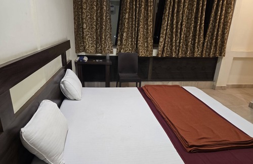 Ambikapur Hotel | Hotel Devraj