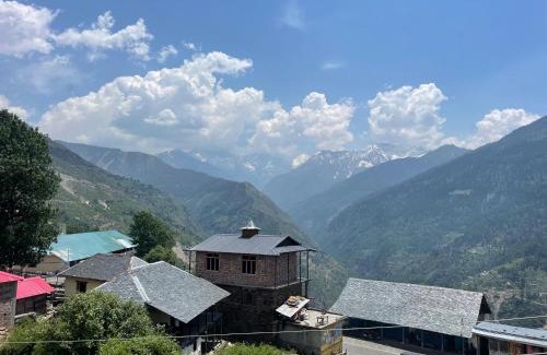 Chaurah House | Hotel Diwan Sachpass Himalayan Brothers