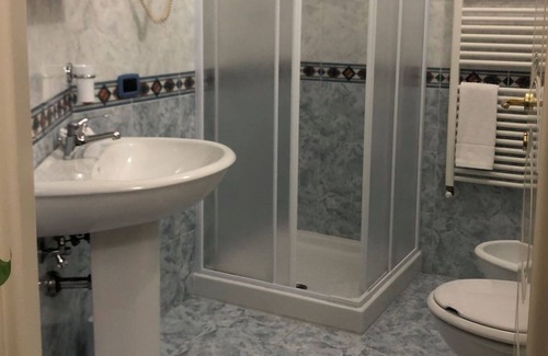 Cerreto dʼEsi Hotel | Hotel Domus