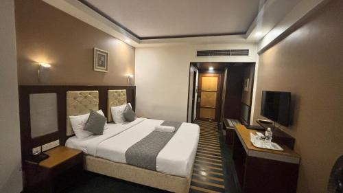 Gandhi Nagar Hotel | Hotel Dr Rajkumar International