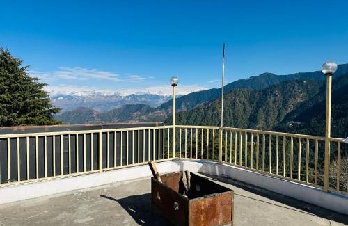 Banikhet Hotel | Hotel Eagle Nest Central Heated