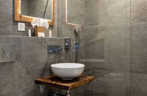 Kandersteg Hotel | Hotel Ermitage Kandersteg