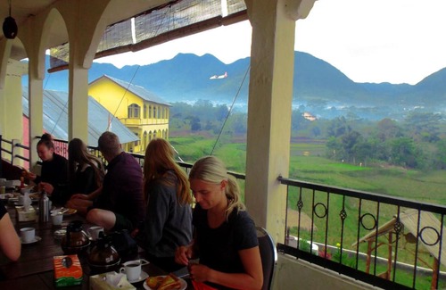 Kumba Hotel | Hotel FX72 Ruteng