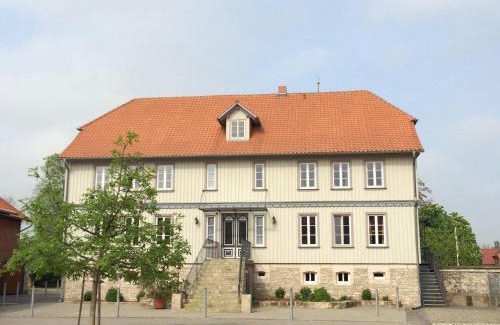 Rohrsheim Hotel | Hotel Garni Demmel & Cie