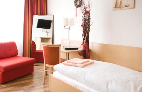 Etzenricht House | Hotel Gasthof Pension Riebel