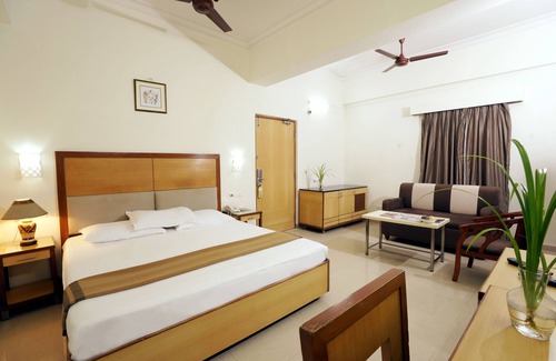 Guntur Hotel | Hotel Geetha Regency