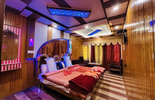 Sonamarg Hotel | Hotel Glacier Heights