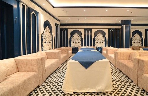 Aligarh Hotel | Hotel Gold In Leaf