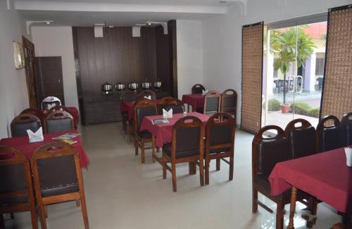 Fatehpur Sikri Hotel | Hotel Goverdhan Tourist Complex