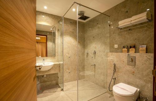 Changanacherry Hotel | Hotel Grand Avenue