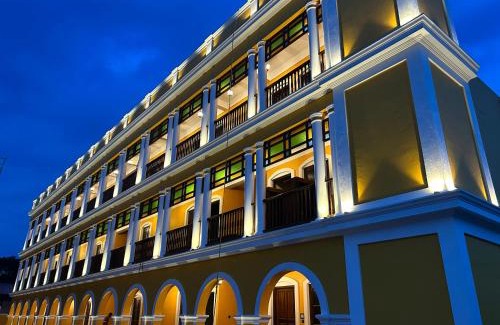 Manchanabele Hotel | Hotel Grand Palais