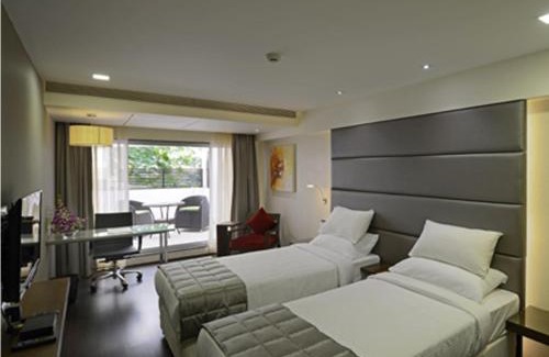 Belapur Hotel | Hotel Grande 51