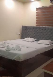 Jangipur Hotel | Hotel Hangout