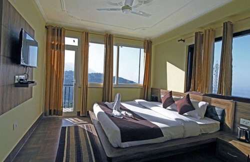 McLeod Ganj Hotel | Hotel Harmony Blue Mcleodganj, Dharamshala