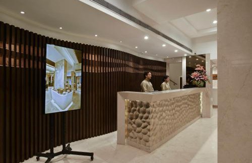 Prabhadevi Hotel | Hotel Heritage formerly known as Comfort Inn Heritage