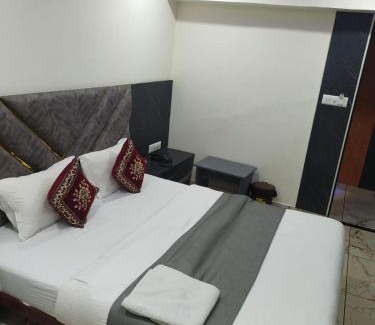 Thaltej Hotel | Hotel Heritage Gurukul