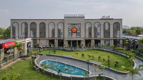 Behror Hotel | Hotel Highway King Neemrana